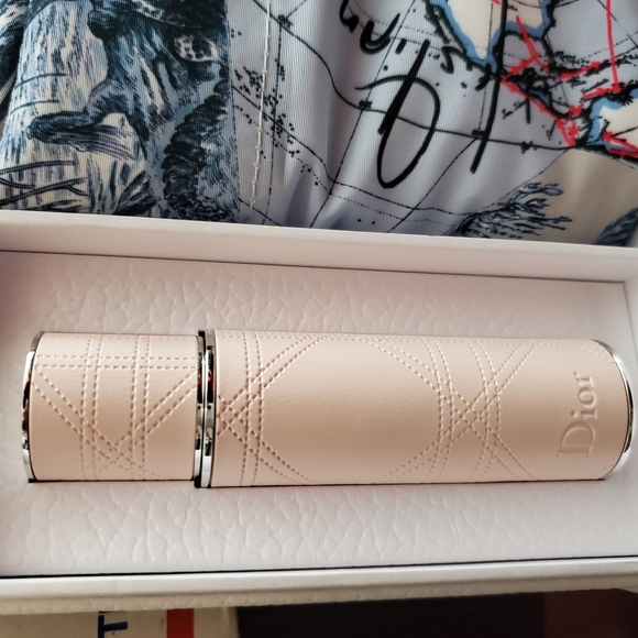 Miss DIOR Around the World Gift Set, Dior Refillable perfume Bucket Travel Bag - Picture 5 of 7